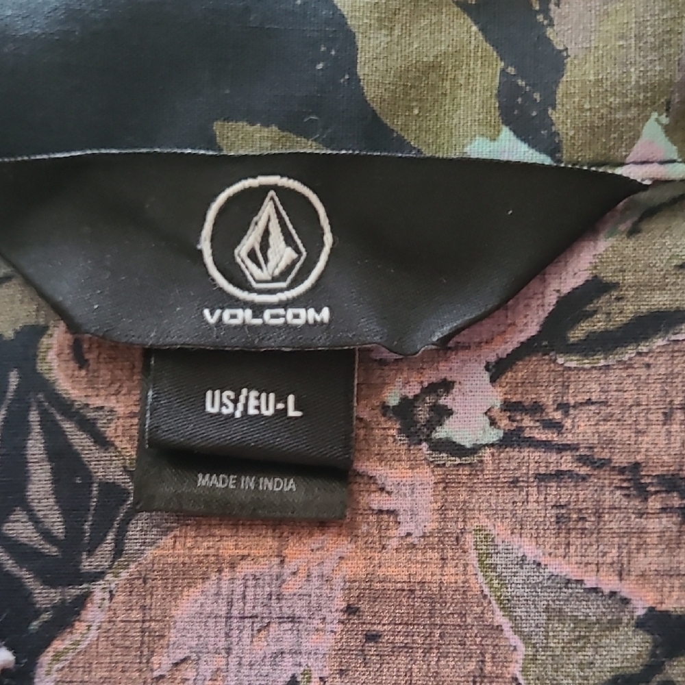 Volcom Black Floral Men's Casual Shirt - Picture 2 of 3